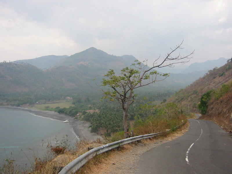 Coastal roads (Lombok).JPG