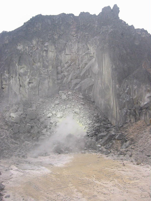 Crater (Berastagi, Sumatra).JPG
