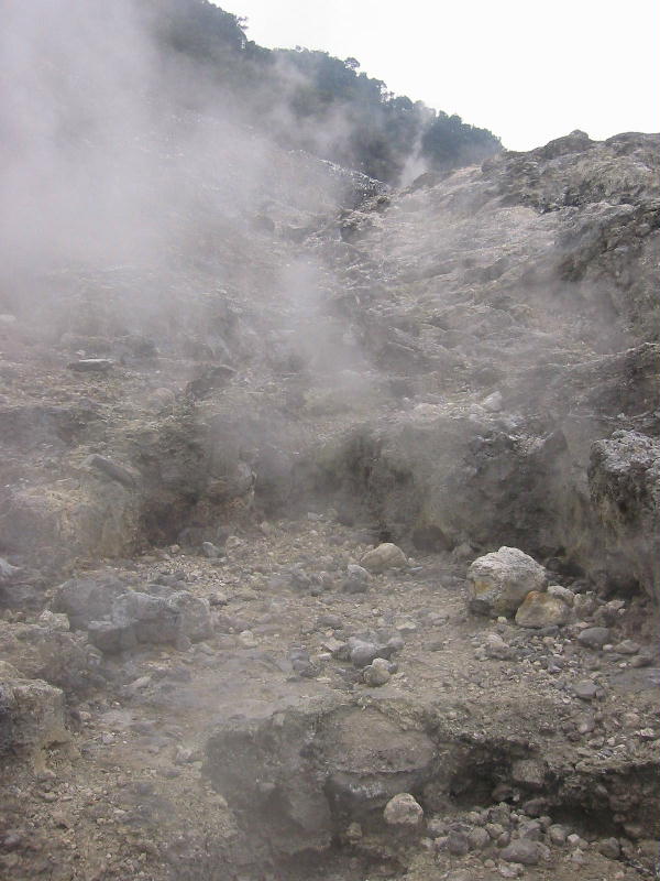 Moon on the Earth (Tangkuban Perahu, (Bandung, Java).JPG