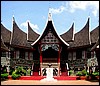Minangkabau house 2 (Bukittinggi, Sumatra).jpg