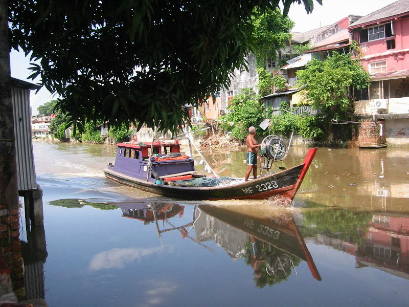 Canal (Melaka).JPG