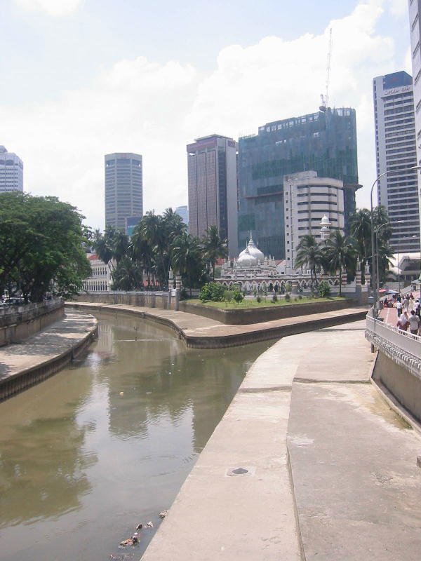 Old & new (Kuala Lumpur).JPG